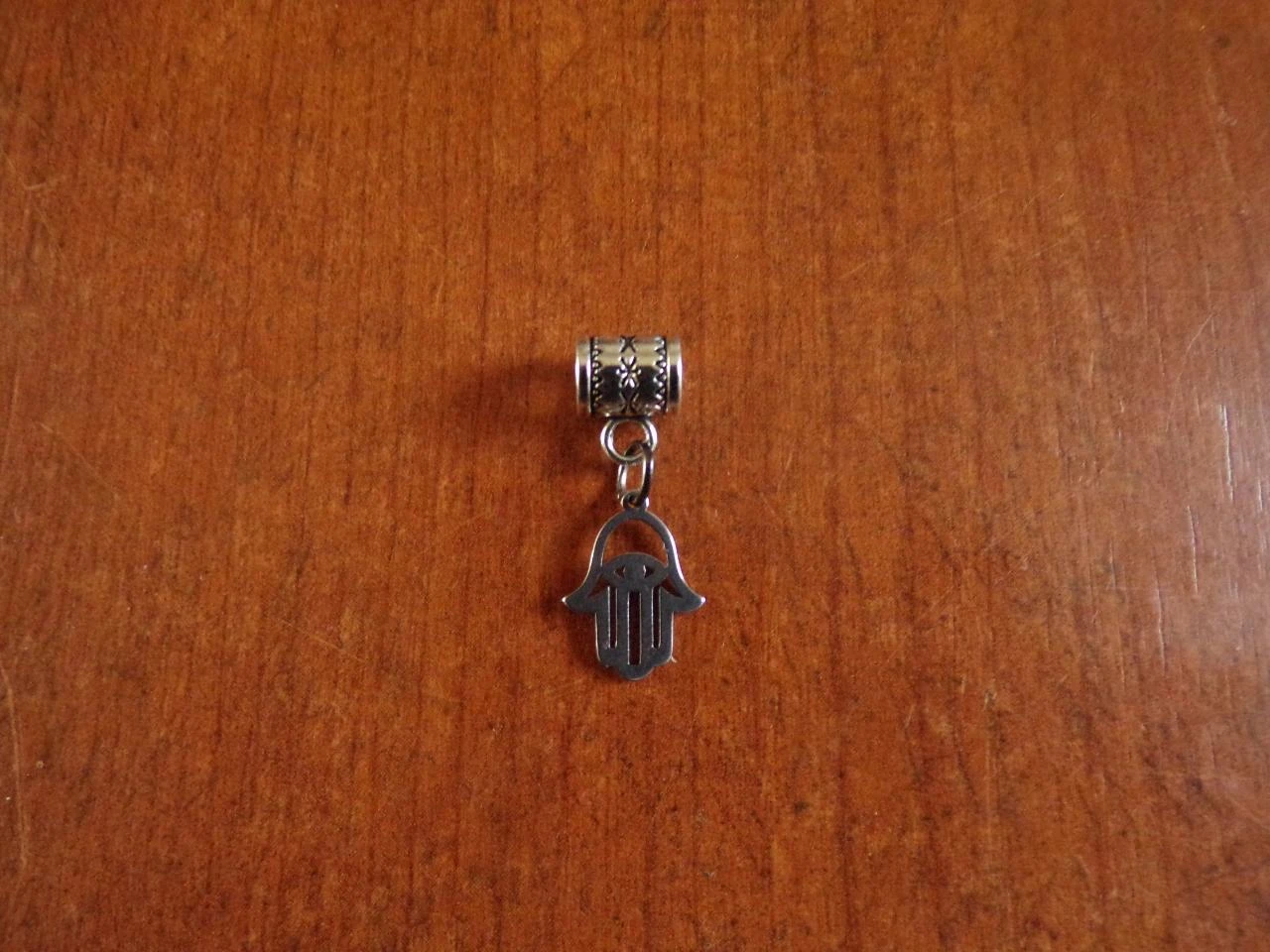 pendentif argenté main de Fatma / Fatima / Myriam noir 14 x 11 mm